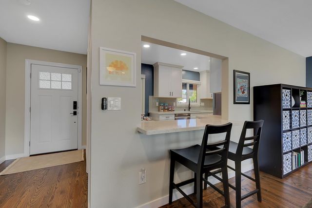 1608 Los Molinos Way, Sacramento, CA 95864