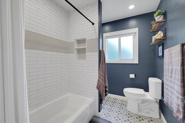 1608 Los Molinos Way, Sacramento, CA 95864