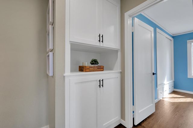 1608 Los Molinos Way, Sacramento, CA 95864