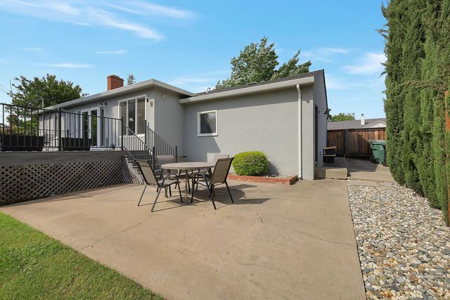 1608 Los Molinos Way, Sacramento, CA 95864
