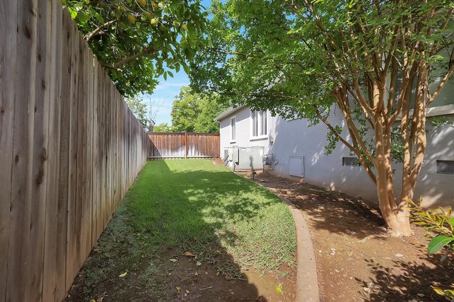 1608 Los Molinos Way, Sacramento, CA 95864