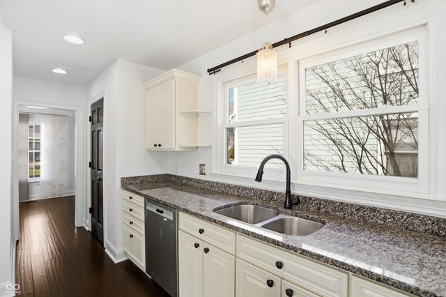 2009 Ruckle Street, Indianapolis, IN 46202