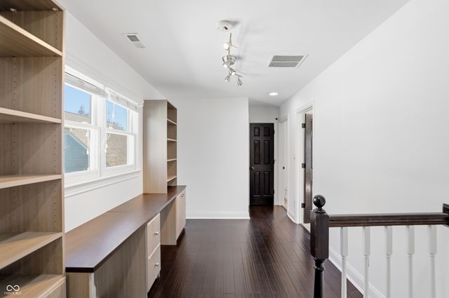 2009 Ruckle Street, Indianapolis, IN 46202