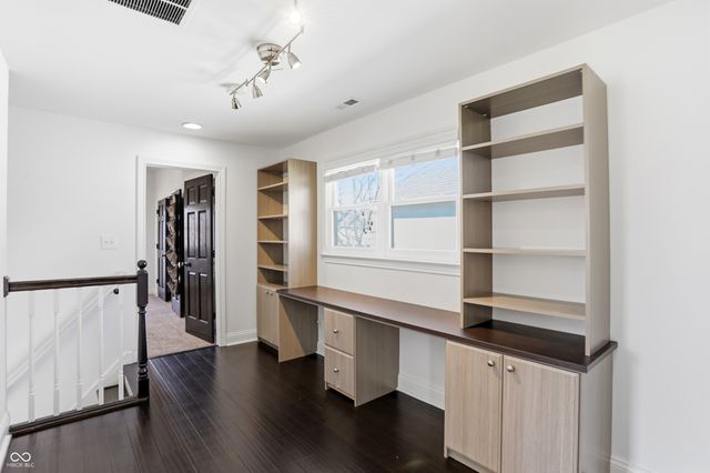 2009 Ruckle Street, Indianapolis, IN 46202