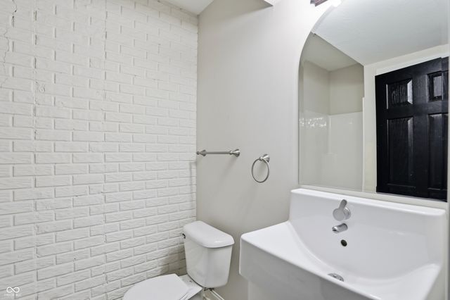 2009 Ruckle Street, Indianapolis, IN 46202