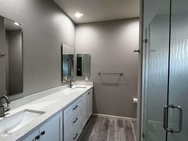 8017 S 6TH Drive, Phoenix, AZ 85041
