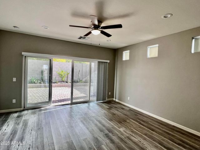 8017 S 6TH Drive, Phoenix, AZ 85041