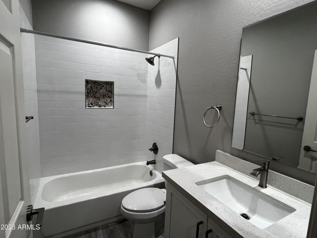 8017 S 6TH Drive, Phoenix, AZ 85041