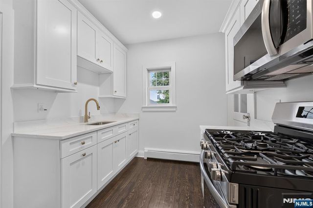 289 Hathaway Street, Wallington, NJ 07057