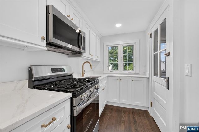 289 Hathaway Street, Wallington, NJ 07057
