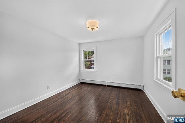 289 Hathaway Street, Wallington, NJ 07057