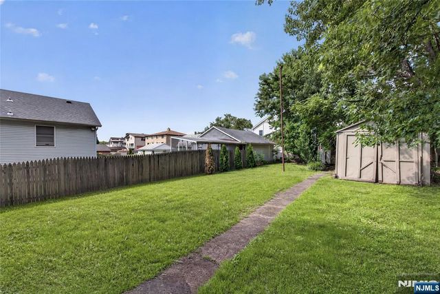 289 Hathaway Street, Wallington, NJ 07057