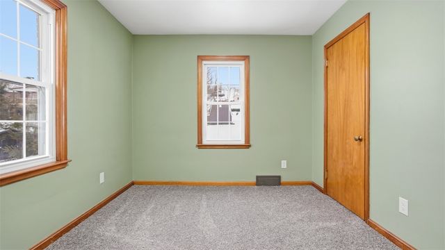 270 Kentucky Drive, Lower Burrell, PA 15068