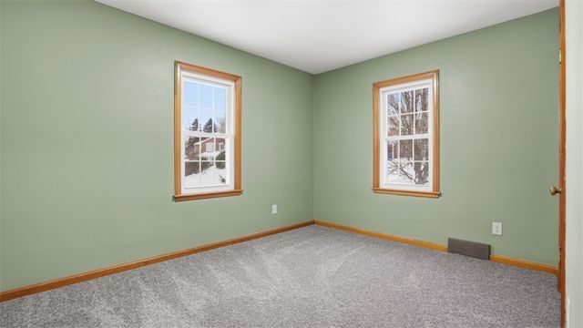 270 Kentucky Drive, Lower Burrell, PA 15068