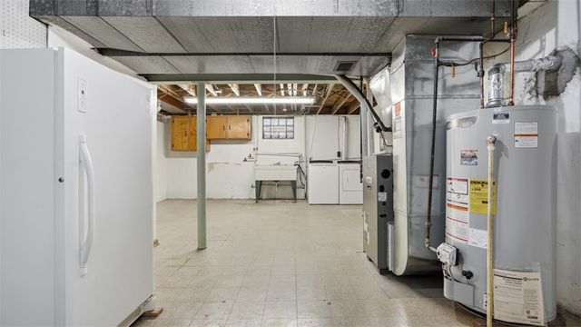 270 Kentucky Drive, Lower Burrell, PA 15068