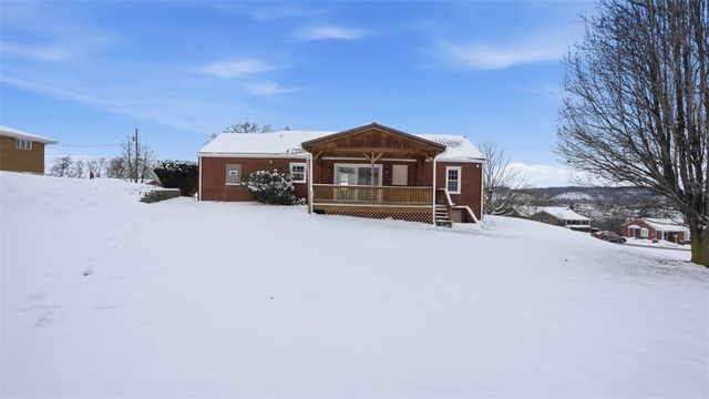 270 Kentucky Drive, Lower Burrell, PA 15068