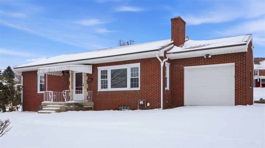 270 Kentucky Drive, Lower Burrell, PA 15068