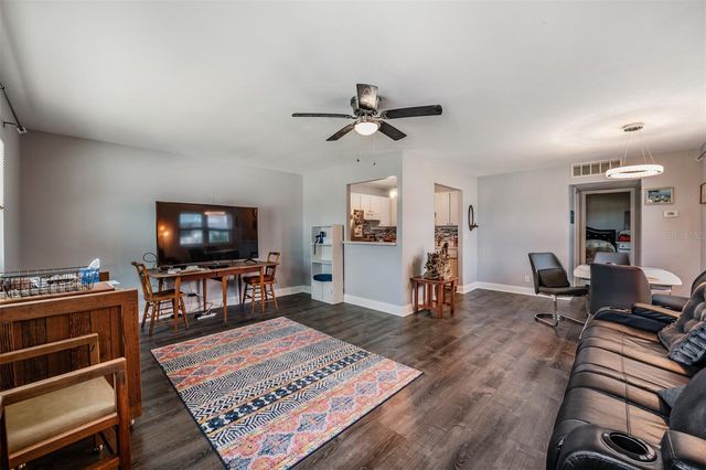 302 ANDOVER PLACE S 167, Sun City Center, FL 33573