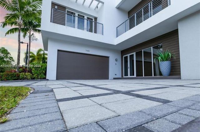 7480 NW 99th Ave, Doral, FL 33178