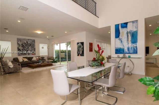 7480 NW 99th Ave, Doral, FL 33178