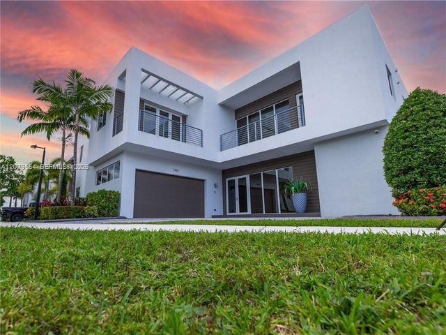 7480 NW 99th Ave, Doral, FL 33178