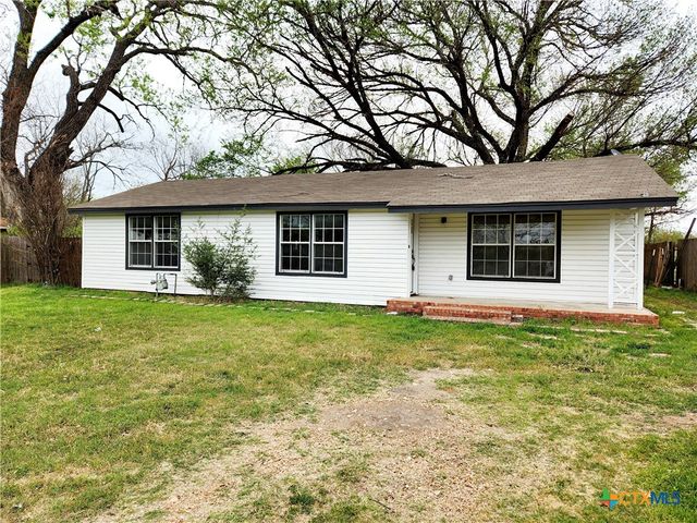 803 Golf Course Road, Gatesville, TX 76528