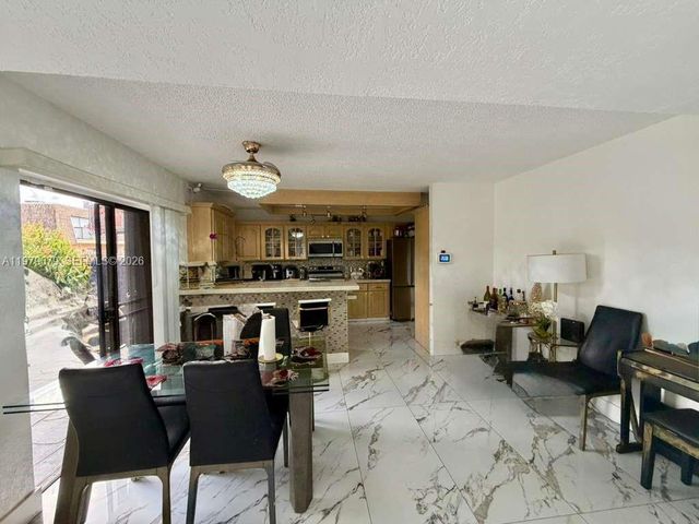 8209 SW 23rd Ct 17C, North Lauderdale, FL 33068