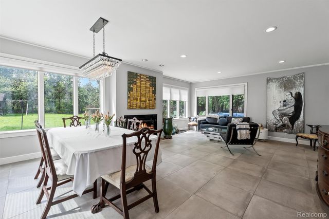 3937 Englewood Court, West Bloomfield Charter Township, MI 48323