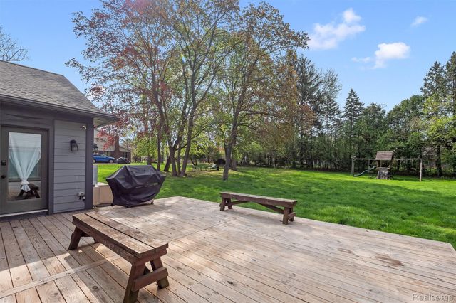 3937 Englewood Court, West Bloomfield Charter Township, MI 48323