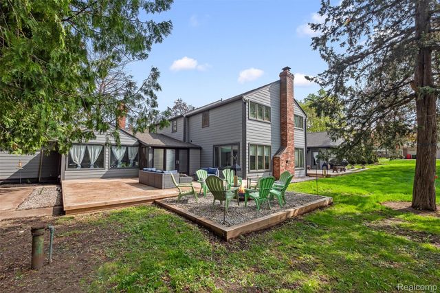 3937 Englewood Court, West Bloomfield Charter Township, MI 48323