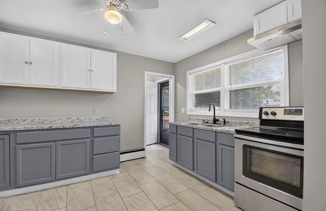 925 Lockwood AVENUE, Racine, WI 53403
