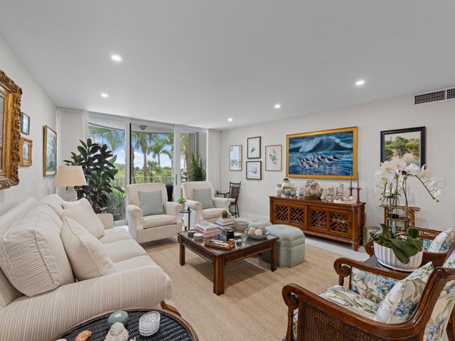 2295 S Ocean Boulevard 314, Palm Beach, FL 33480