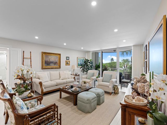 2295 S Ocean Boulevard 314, Palm Beach, FL 33480