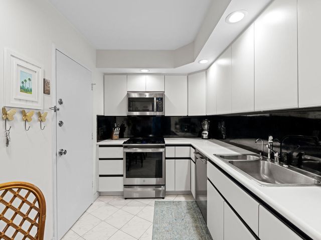 2295 S Ocean Boulevard 314, Palm Beach, FL 33480