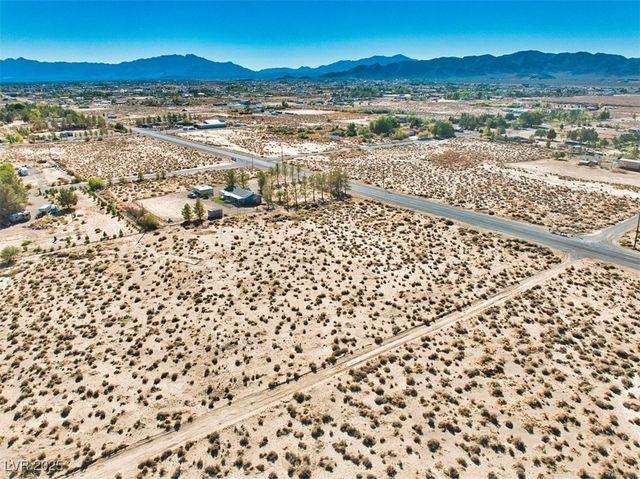 1971 West Bluebird Avenue, Pahrump, NV 89060