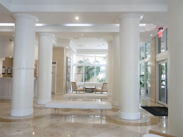 770 Claughton Island Dr 2011, Miami, FL 33131