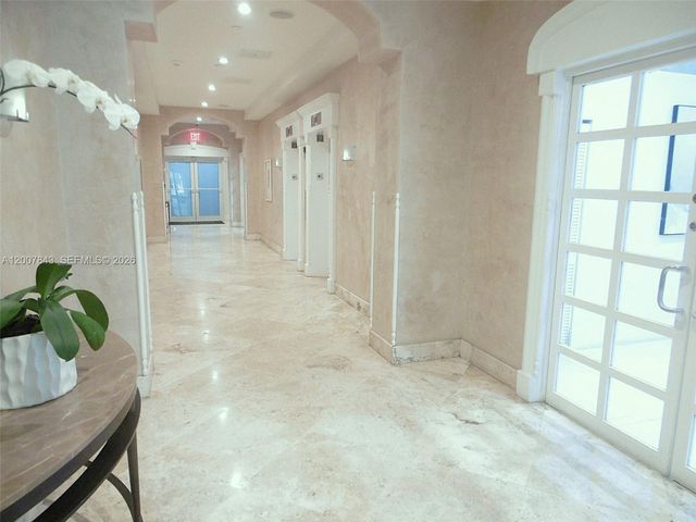 770 Claughton Island Dr 2011, Miami, FL 33131