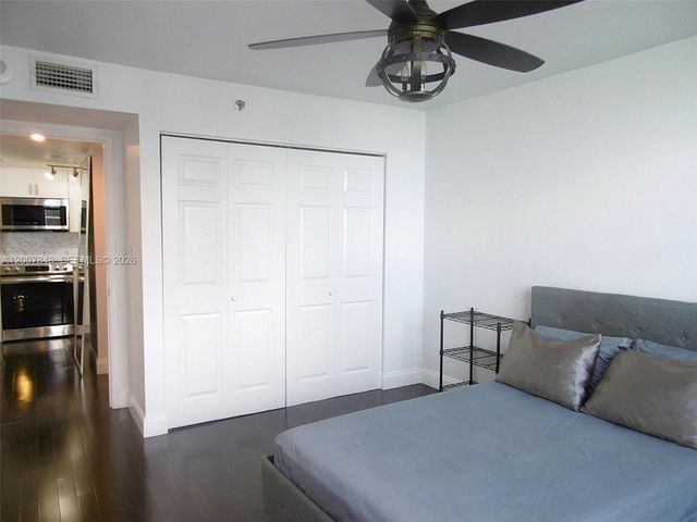 770 Claughton Island Dr 2011, Miami, FL 33131