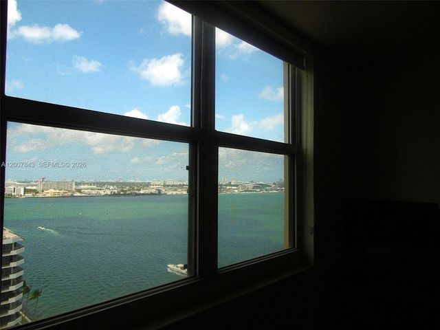 770 Claughton Island Dr 2011, Miami, FL 33131