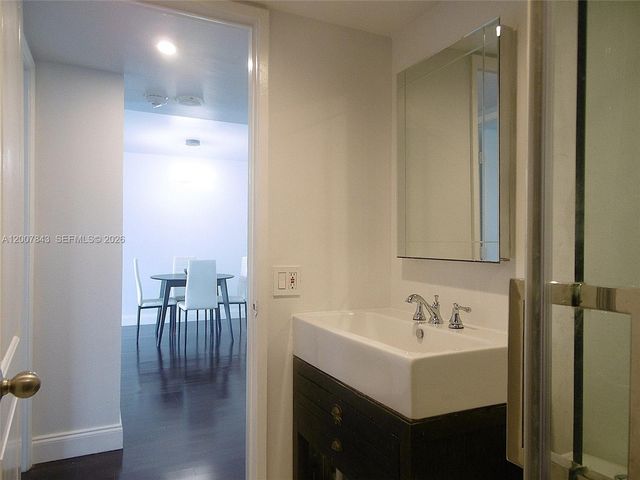 770 Claughton Island Dr 2011, Miami, FL 33131