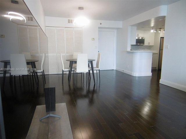 770 Claughton Island Dr 2011, Miami, FL 33131