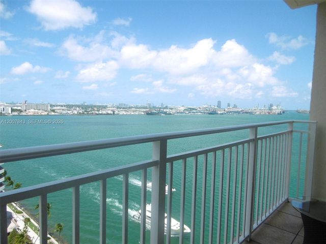770 Claughton Island Dr 2011, Miami, FL 33131