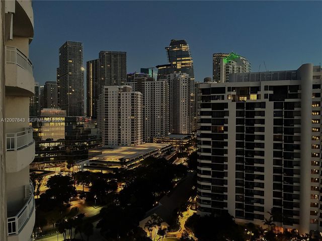 770 Claughton Island Dr 2011, Miami, FL 33131