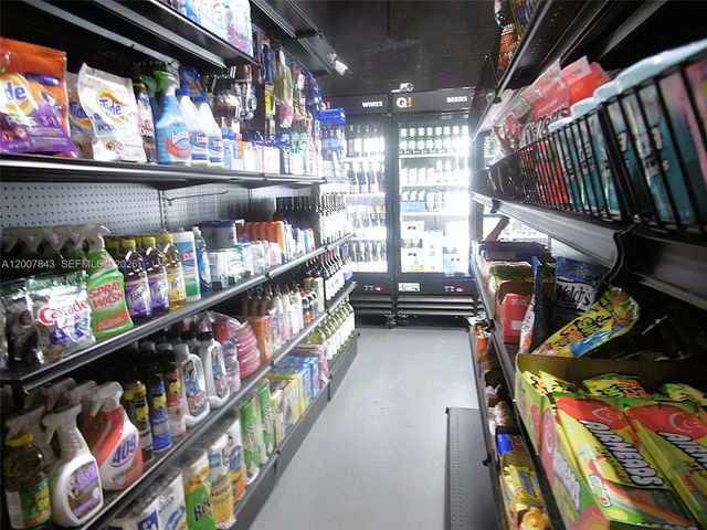 770 Claughton Island Dr 2011, Miami, FL 33131