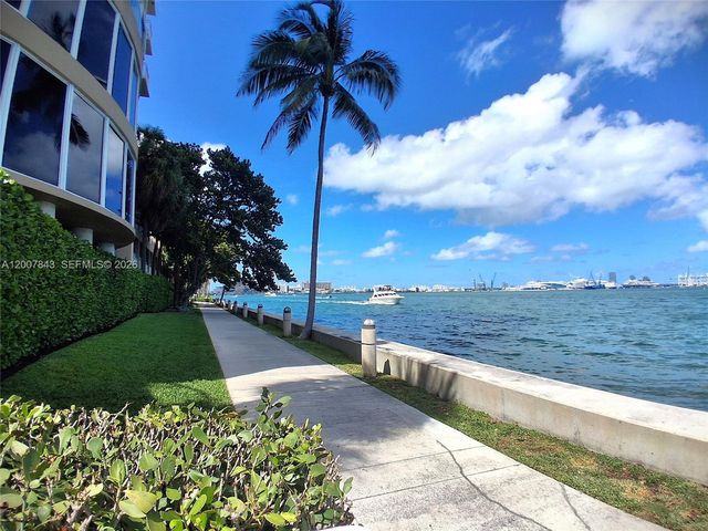 770 Claughton Island Dr 2011, Miami, FL 33131