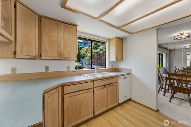611 SW 293rd Street, Federal Way, WA 98023
