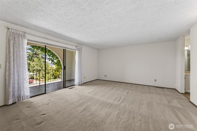 611 SW 293rd Street, Federal Way, WA 98023