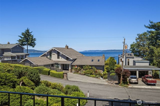611 SW 293rd Street, Federal Way, WA 98023
