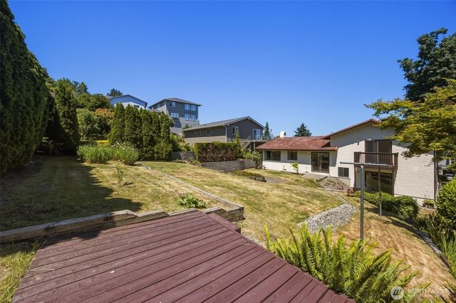 611 SW 293rd Street, Federal Way, WA 98023