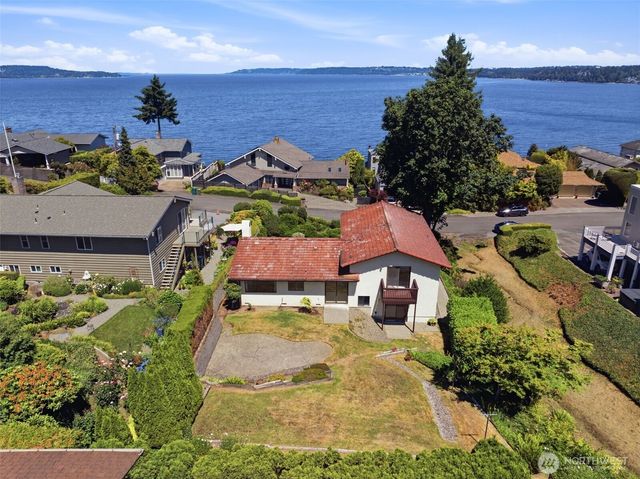 611 SW 293rd Street, Federal Way, WA 98023